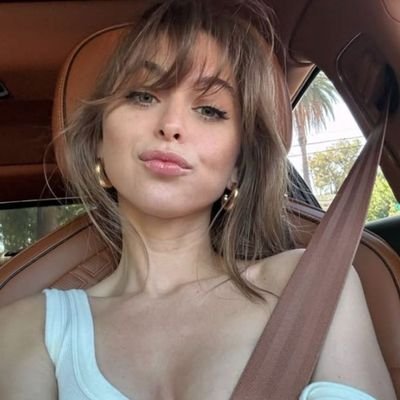 kussylov's profile picture. back again 😭