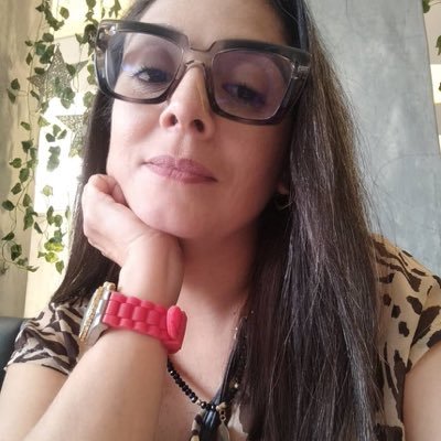 AdriPedrique's profile picture. Mujer, Psicopedagoga, Animalista, Justiciera..!