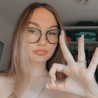 logansophia360's profile picture. I LOVE 💕 HANGING OUT WITH WHO Chose TO BE MY FRIEND 🥰🥂❤️🤪🫣❤️‍🩹. I DON'T LIKE BEING ALONE.. ARE YOU DOWN FOR MEET UP?????