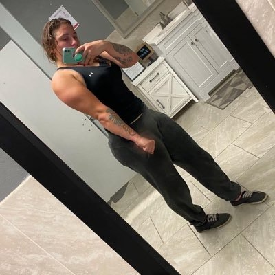 NEmery89's profile picture. Working