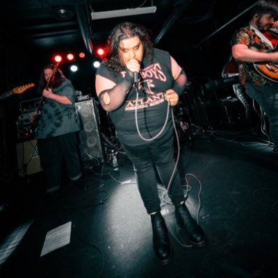 Jamiexsleep's profile picture. they/she | 🏳️‍⚧️ | trans emo trash | 🎙: @sistersleepband | 🖤 horror nerd