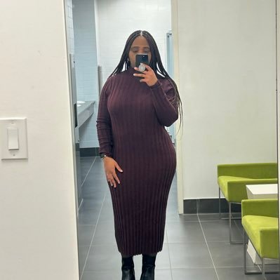 thatsnaomi__'s profile picture. 32. og account got hacked. whatever. 🇳🇬