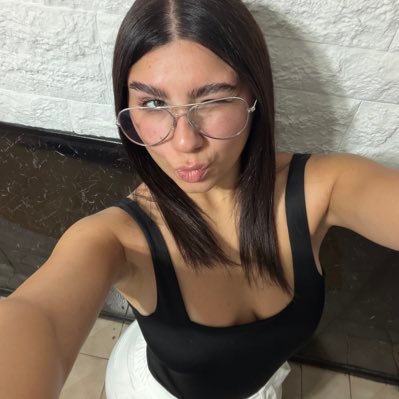 macuurozas's profile picture. 