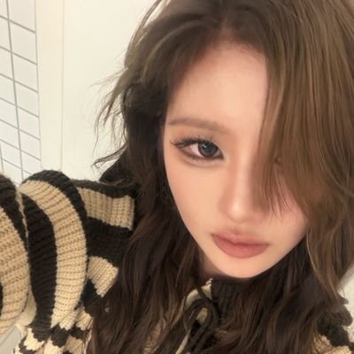 simpforkyu's profile picture. pre-debut nmixx stan

nmixx//twice//skz//itzy//kickflip//girlset//bini