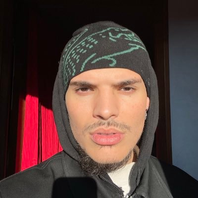 MarwanMasmoudi's profile picture. tu porteras sur le monde un regard sans haine / love people and clothes