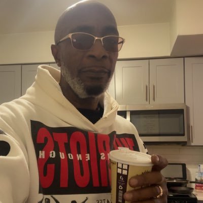 UnkleVRealTalk's profile picture. 