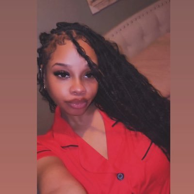 SomeFineShittt's profile picture. -in my own 🫧 -calm&pretty 🩷 -Libra ⚖️ IG:SomeFineShittt_