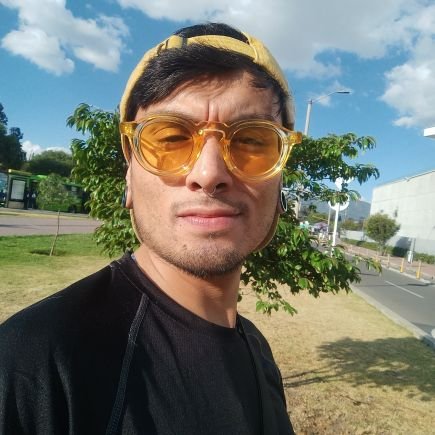 JhoanVar1995's profile picture. Diseñador industrial.