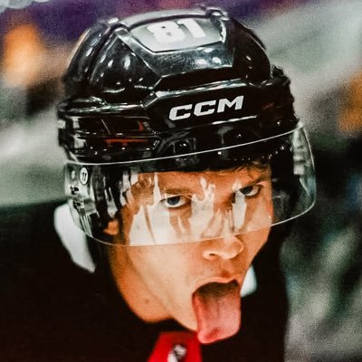 notaboutafish's profile picture. she/her•Tobi is my other half• everyone is gay until proven otherwise• Steve is the loml• ginger ale•