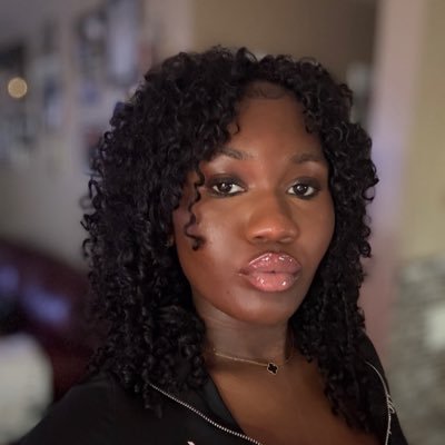 fr3dath3lov3ly's profile picture. ⭐️⭐️⭐️⭐️⭐️ | 21! Music is my first language.