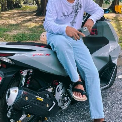 ha_li80968's profile picture. 