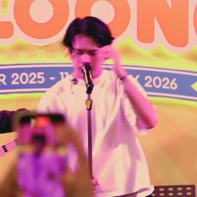 azazzx_'s profile picture. 