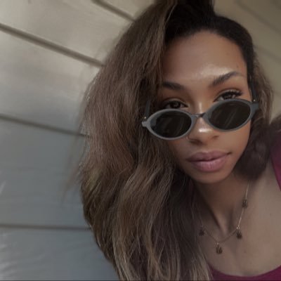 BeautyInThDarkk's profile picture. 🤑🐷$Soulfulrenaa