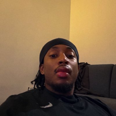 _lldws's profile picture. Typeshit