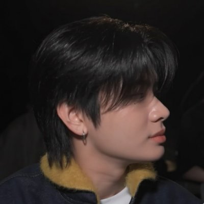 realtabee's profile picture. 