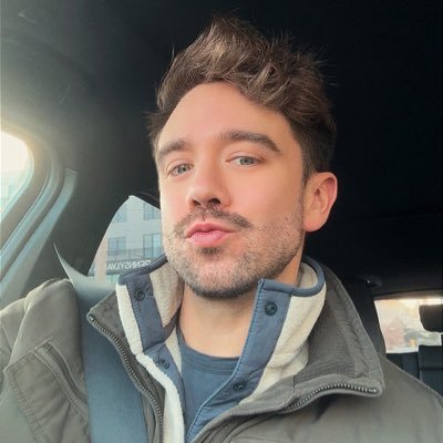 flywithwes's profile picture. 