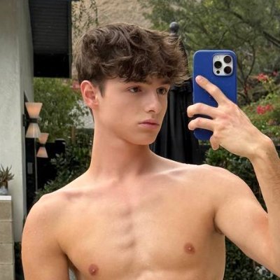 dowsem's profile picture. it’s literally free 😈👇