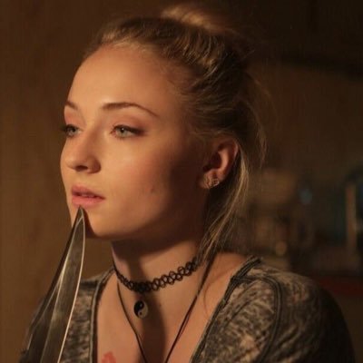 CrossroadsRose's profile picture. Thinking of @SWSmartsAndWits keeps me awake. Dreaming of him keeps me asleep. Being with him keeps me alive.