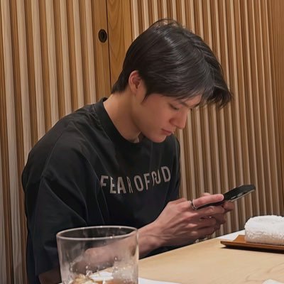 inpidenhenvyz's profile picture. adult pls