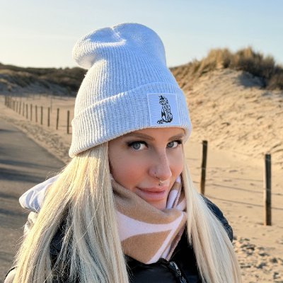 Lara_CumKitten's profile picture. model • camgirl • shop: https://t.co/F7BGNCygDu • linktree: https://t.co/QOhFwWbmCh • impressum: laracumkitten. net