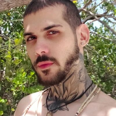 FariaLuth's profile picture. Artista VFX e Animador em #OrdemParanormal #Hexatombe

Insta: @FariaLuth
Tutoriais em breve ;)