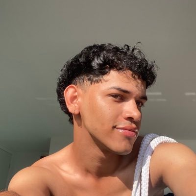 estupimba's profile picture. ☀️
