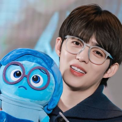 DannieDan491706's profile picture. It's okay to cry when you're having a hard time just cry it out loud it's okay. — Lee Seokmin ⚔️
second acc: https://t.co/8RVeFw02GB