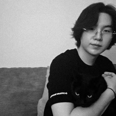 limon_min's profile picture. Min Yoongi≽ܫ≼사람들이 우리 음악에서 긍정적인 에너지를 받았으면 해요 ..인생은 힘들고 일이 잘 풀리지 않지만 우리는 용감하게 살아가야 합니다
#방탄소년단