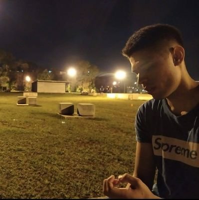 Criisavv's profile picture. Por vocación 🏥
Se tu mismo ~