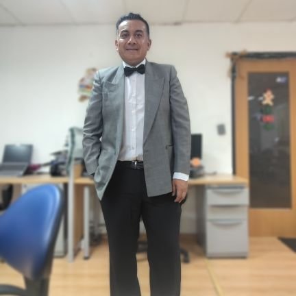 edu_utreras's profile picture. Ingeniero eléctrico, padre de un guapo jovencito ...azul y grana es el color de la noble institución...