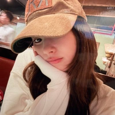 aruwicart's profile picture. ❥・・┈༚༅ Twice bns & fan acc ❀ feedback: #aruwirevs #arurevs ❀ sparks collector ༚༅┈┈・・❥