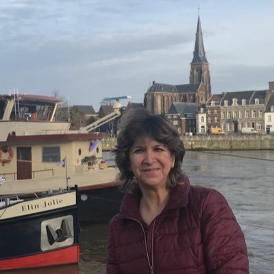 miriam757718's profile picture. Magister en Educación y Desarrollo Social 
Reconociendo espacios en donde la justicia y la equidad se identifiquen plenamente .