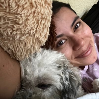 Kathyripa's profile picture. Ser humano, con un toque del cielo, gracia y humor. (∂ + m) ψ = 0❤️‍🩹