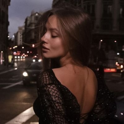 Ieadwave's profile picture. 考え    i  know  you  still  feel  alone  but  in  the  end  that's  it,  like  the  mirror  you  with  yourself.