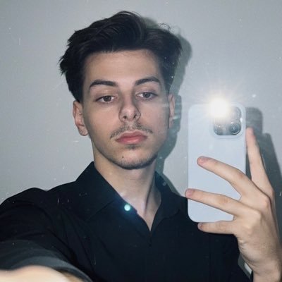 itsimonkoci's profile picture. for girls and queer folks 🤍 ⠀⠀⠀⠀⠀⠀⠀⠀⠀⠀⠀⠀⠀⠀⠀ ⠀⠀⠀⠀⠀ ⠀⠀⠀⠀⠀ french twitch affiliate streamer