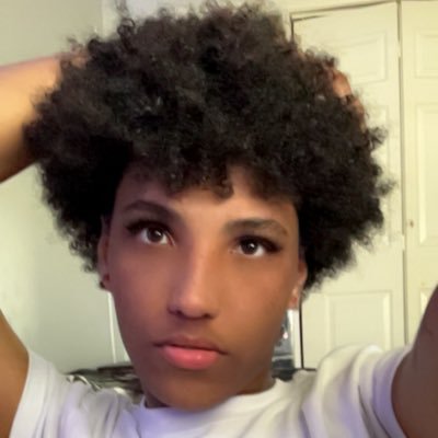 lilfreaknasty78's profile picture. just a pretty light skin 6’4 boy with a slim thick body
