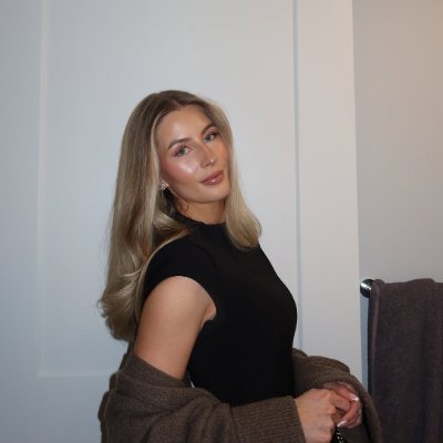 Lucky_yy0's profile picture. Diving 🤿, Tennis 🎾, Golf ⛳️, Hiking 🦵🏻, Reading 📚, Travel ✈️, Investing 💰
It's better to be a valuable person than a successful one！