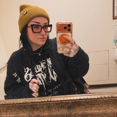 elm_st_loverboy's profile picture. 