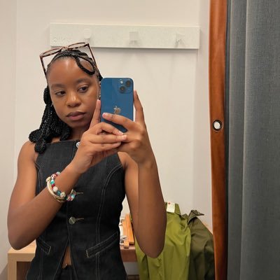 MaterialGal__'s profile picture. 