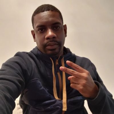 Upandskydreams's profile picture. laisse le temps à son temps pour y consacré son rêve.