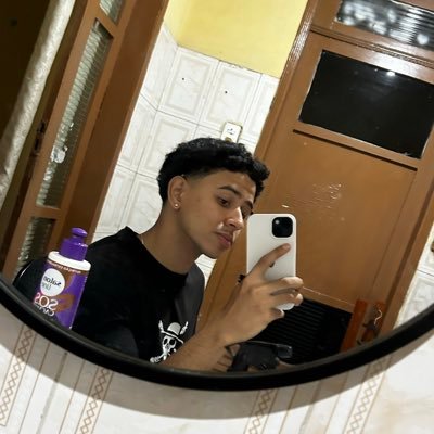 VitowrPTL's profile picture. 