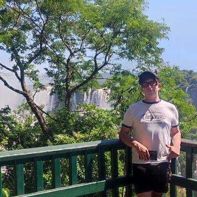 Bandr3s's profile picture. #JusticeForBritney // Hay que leer muchos libros para encontrar uno que te cambie la vida... Pasa lo mismo con las personas 👑