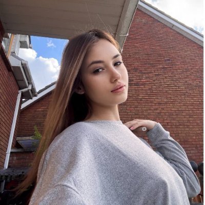 cleverthickenin's profile picture. 