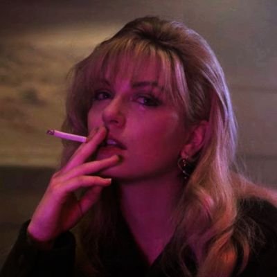 WangkySketch's profile picture. re-l-124C41+ ♱ Goth ♱ Illustrator ⛧This is the sound of the end of the world ⛧ Vampyr ⛧ Mothman lover⛧