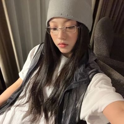 mtteresaa_'s profile picture. ꧁ 𝘖ɴᴇ ᴅᴀʏ, ɪ aᴍ ɢᴏɴɴᴀ ɢʀᴏᴡ ᴡɪɴɢs ꧂