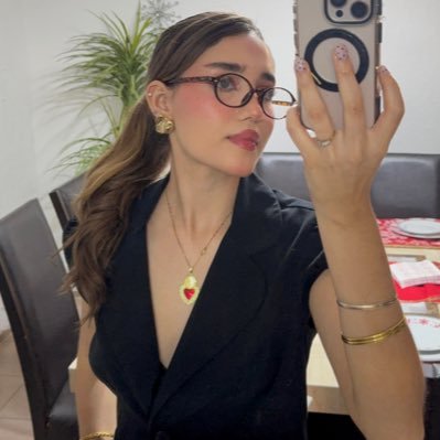 hppdenogean's profile picture. ٩(×̯×)۶ she gets horny when destroying men