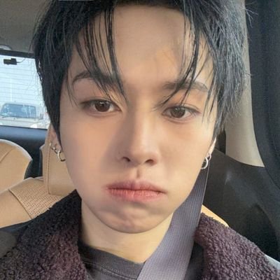 whozzzlenny's profile picture. main acount: @lennynilen  la gente no sabe valorar el hyunho         ★      hj + mh = 💞