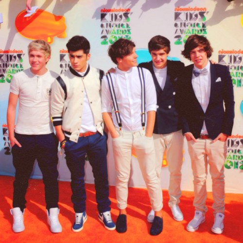 mahary_7's profile picture. Live life for the moment because everything else is uncertain - Louis♥∞♡.