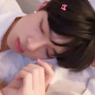 alwayszluvcwr's profile picture. ☘︎ 🐈 ꔛreb @zee_pruk @Cwrnew 24 hours 🐶🥚: ꒰ fan acc ꒱ 🍀💘