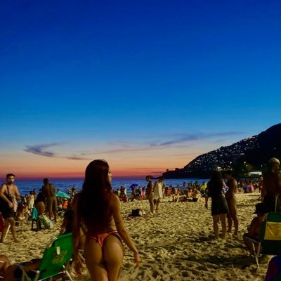 iamonira's profile picture. sou demais pro seu quintal